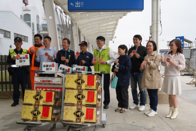 副縣長林皆興慰勞港區同仁 肯定春節海運疏運貢獻 新聞圖片