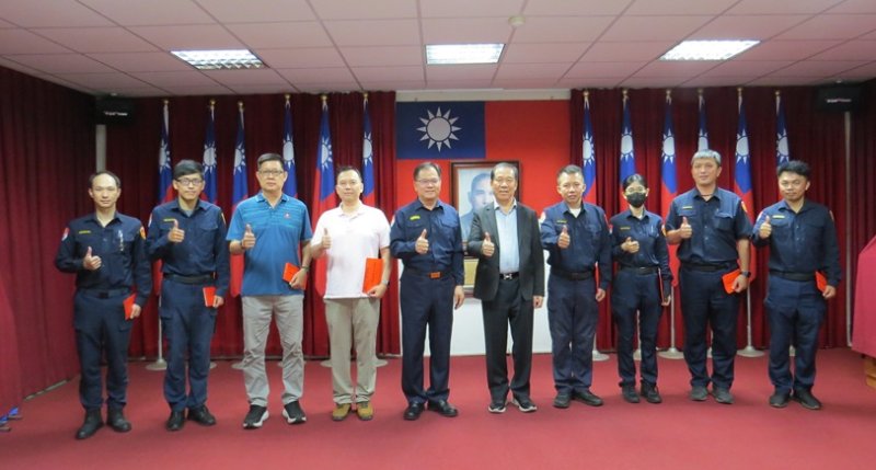 王順隆頒發獎勵金 肯定港警守護國際港口安全 新聞圖片