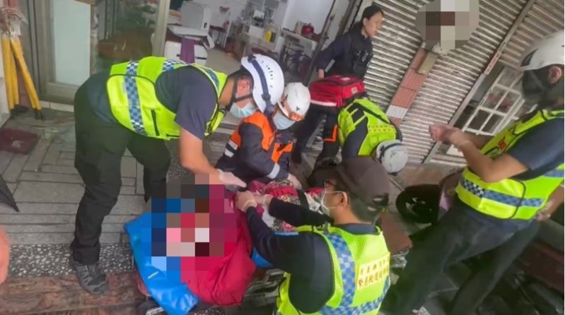 外籍移工持刀滋擾闖民宅 新城警快速打擊壓制送辦 新聞圖片