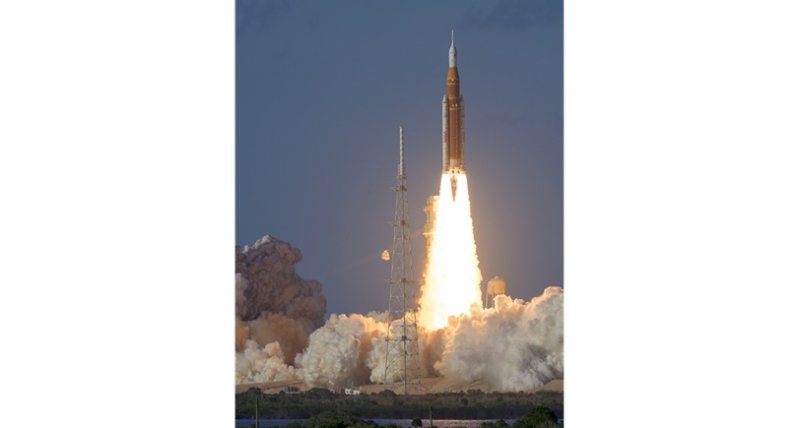 阿提米絲2號創紀錄 人類飛行距離再突破阿波羅13號 新聞圖片