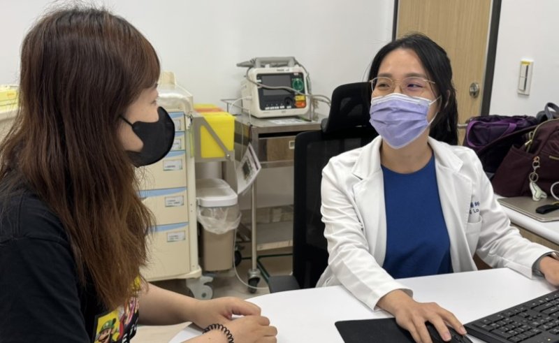 25歲移工反覆感冒竟釀「膿胸」險致命 醫師示警:年輕人也可能中招,延誤恐需開刀救命 新聞圖片