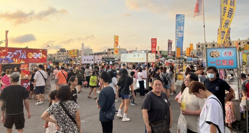 1張變2張再加碼!台中海線夜市百攤狂送 吃喝玩樂通通有優惠 新聞圖片