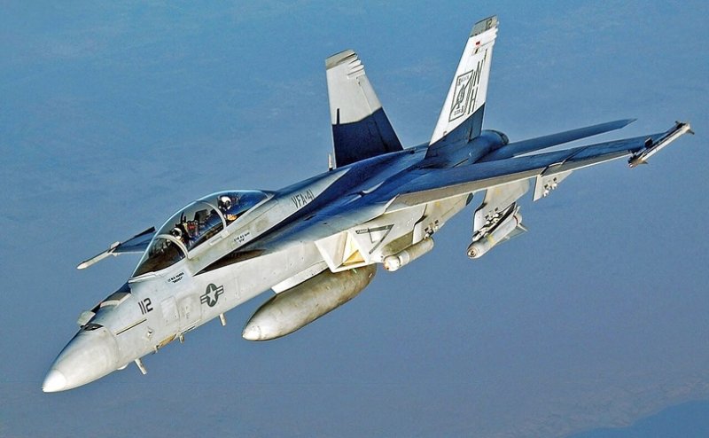 拒遵美軍指令 油輪遭F/A-18精準打擊失去動力