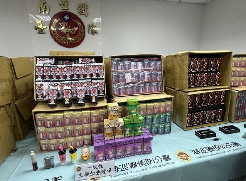 台南查獲大量喪屍煙彈摻電子煙