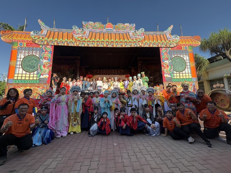 歌仔戲國寶級演員呂雪鳳助陣掀高潮 藝術下鄉廟藝傳埕邁向第六年