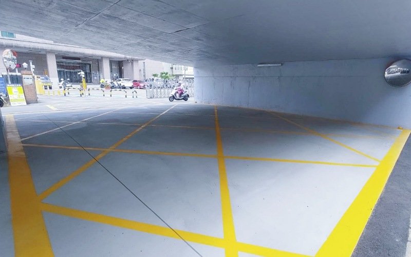 竹北中正東路橋下停車場提前完工開放 颱風前優化交通動線、增停車量能