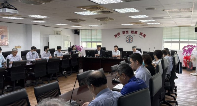 紅霞颱風掠過外海  台電高雄區處全力戒備防颱  請民眾多利用網路通報查詢停復電資訊