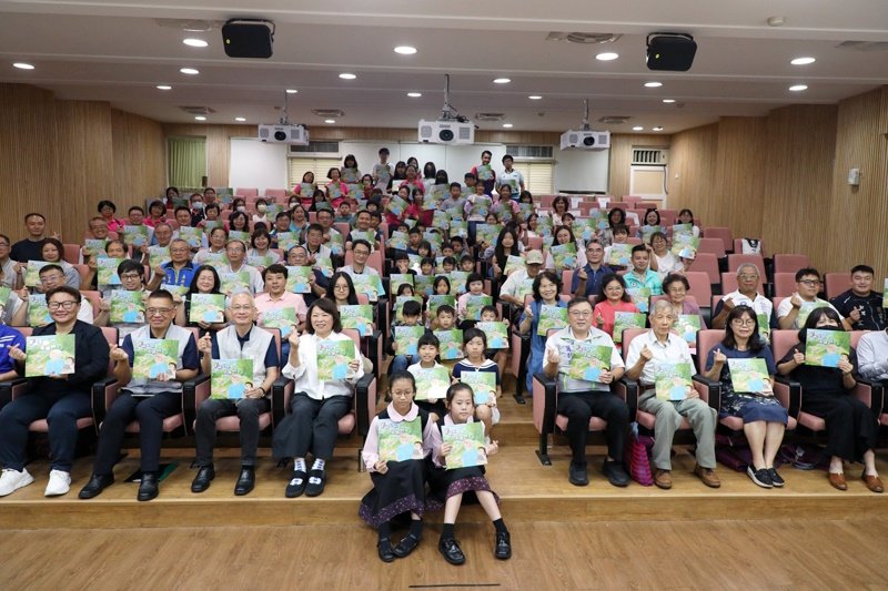 以台語重現三百年嘉義城市記憶 嘉義市《穿城之水─道將圳》繪本發表
