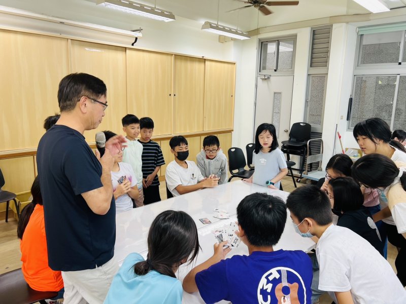慈大附中科學探究夏令營　探索科學奧秘  激盪學習火花