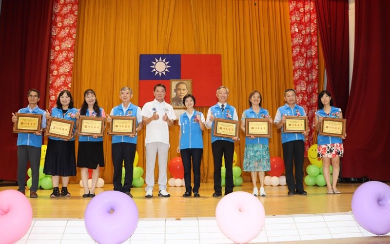 苗栗縣卸、新任校長交接 鍾東錦:教育理念延續與使命的接棒