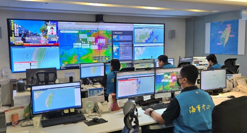 因應白海豚颱風  航港局啟動北部及東部海域近岸12浬船舶淨空  滯留船舶將依法處置