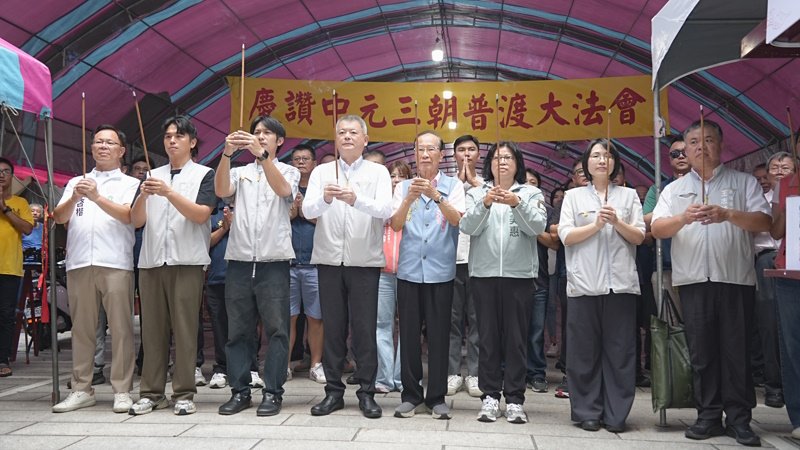 全嘉開普！兩千萬打造「金馬奔騰躍諸羅」亮相 嘉義城隍廟五大創意供品吸睛