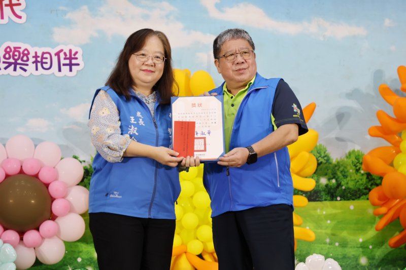 祖孫創意走秀 投縣祖父母節暨樂齡學習成果展歡樂登場