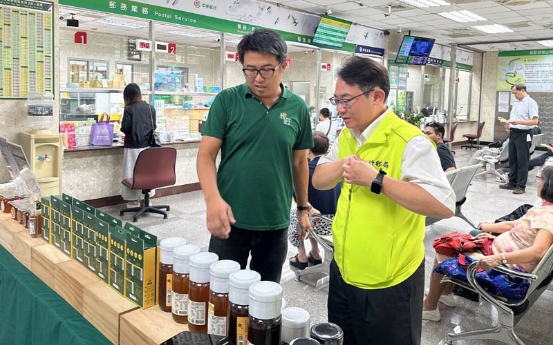 新竹郵局攜手在地蜂農展售優質蜂蜜 實體據點與i郵購雙軌力挺小農