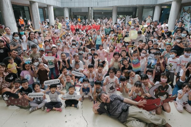 當嫦娥遇上輝夜姬！ 兒美館胖叔叔說故事「青竹綠、玉兔白」9/6登場