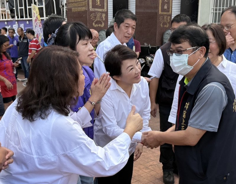 力挺嘉義新女力吳品叡 盧秀燕攜黃敏惠 「學姊團」出動