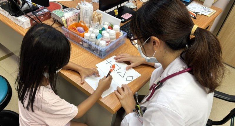 即起完成0至6歲兒童發展黃金期免費篩檢 衛生局加碼贈送限量百元禮物卡