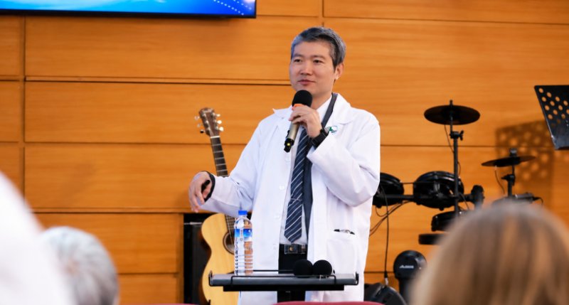 肝指數飆2000  病人掏收音機點名保健品  醫師：真正該減的是負擔！