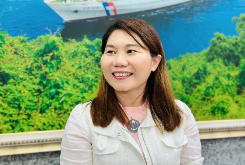 李雅靜反嗆林智鴻:普發現金2萬元,林智鴻敢不敢到民進黨中常會提案?