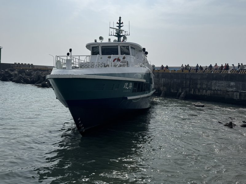 客船琉球沿海擱淺　  屏東縣政府即時啟動應變機制
